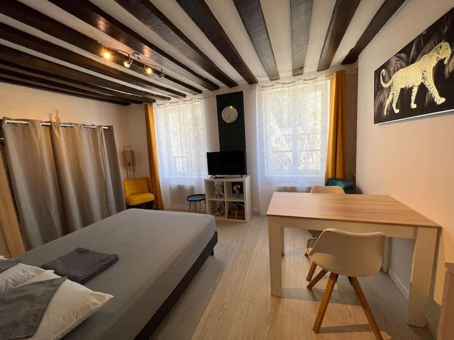 Appartement Vue Cathedrale- Centre Ville Meaux-Gare-Disney Exterior foto